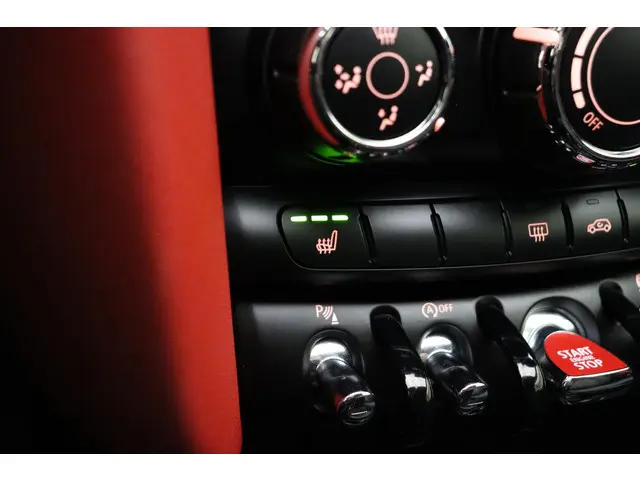 MINI Cooper Cabrio Mini 1.5 2021 Benzine 32