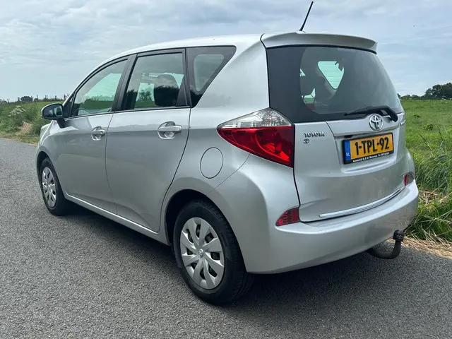 Toyota Verso-S 1.3 VVT-i Comfort 2012 Benzine 6