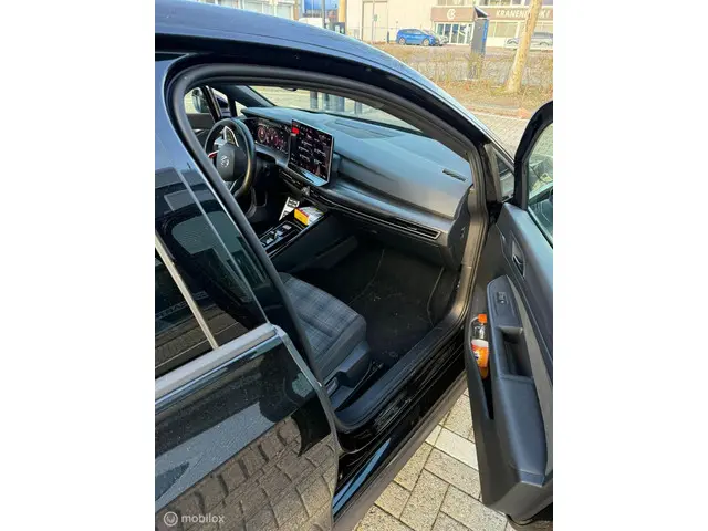 Volkswagen Golf 2.0 TSI GTI 2024 Benzine 14