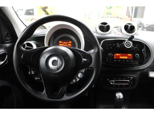 Smart Forfour 1.0 Pure 2016 Benzine 8