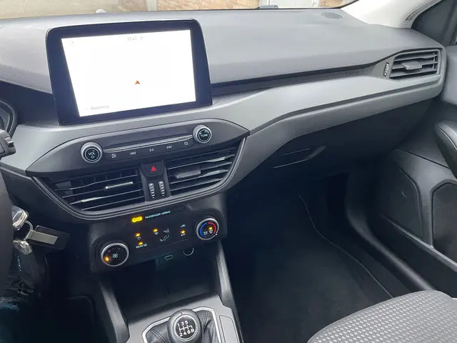 Ford Focus 1.0 EcoBoost Connected 2022 Benzine 9