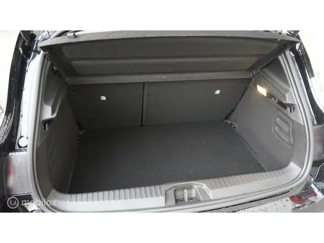 Mitsubishi Colt 1.0T MT Intense 2024 Benzine 20