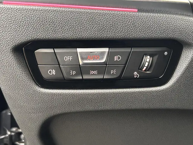 BMW 3 Serie Touring 320e 2024 Hybride Benzine 25