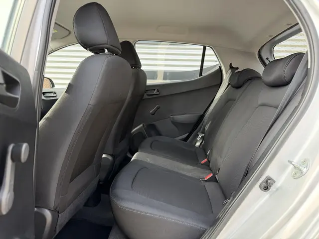 Hyundai i10 1.0i i-Motion 2017 Benzine 9