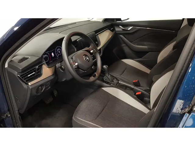 Škoda Kamiq 1.0 TSI DSG Style 2021 Benzine 7