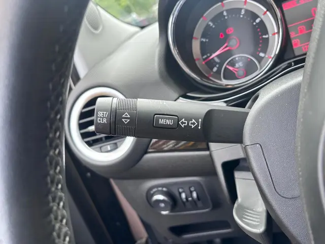 Opel ADAM 1.4 Glam 2014 Benzine 27