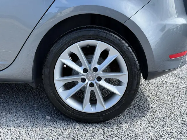 SEAT Ibiza 1.2 TSI Chill Out plus 2014 Benzine 21