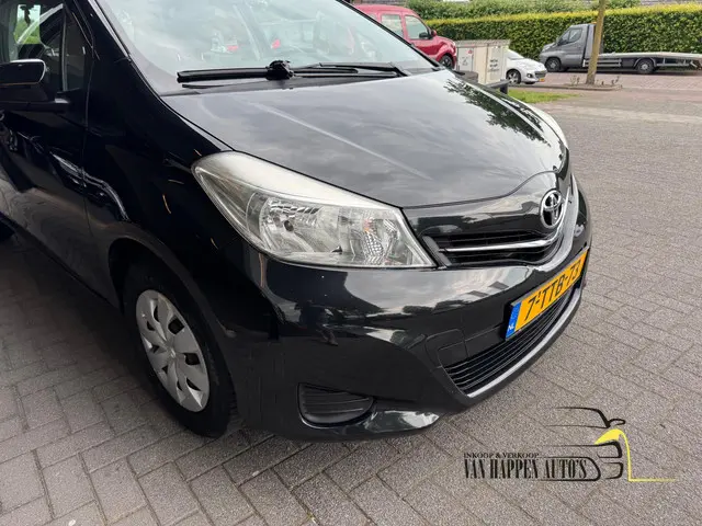 Toyota Yaris 1.3 VVT-i Now 2014 Benzine 4
