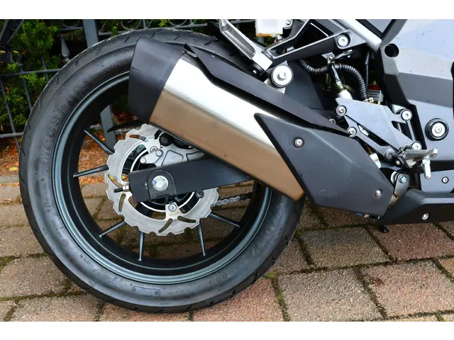 Yamaha YZF R125 TRMOTOR 125 GP-ONE [A1 A2] 2025 Benzine 15