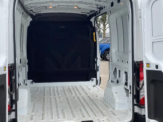 Ford Transit 310 2.0 TDCI L2H2 Trend 2024 Diesel 14