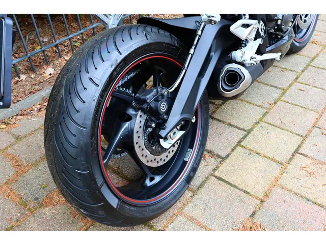 Triumph Street Triple 765 RS ABS Edition 2017 Benzine 15