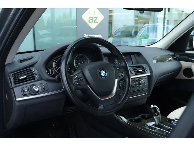 BMW X3 xDrive20i High Executive 2013 Benzine 29