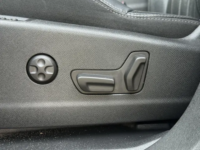 Peugeot 3008 1.2 PureTech Allure 2019 Benzine 28