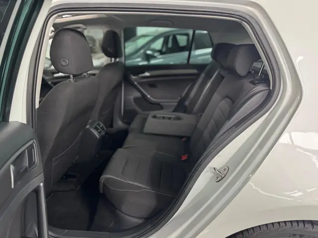 Volkswagen Golf 1.4 TSI ACT Highline 2013 Benzine 26