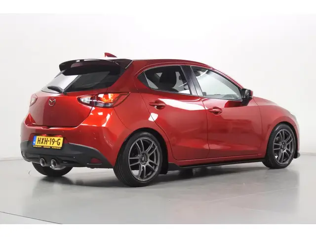 Mazda 2 2