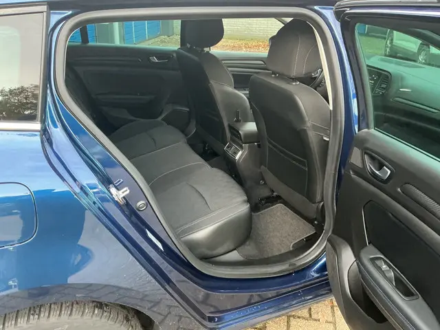 Renault Mégane Estate 1.3 TCe Limited 2020 Benzine 10