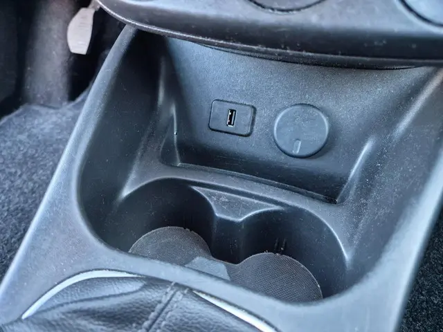 Opel Corsa 1.4 Edition Airco, NAP 2017 Benzine 17