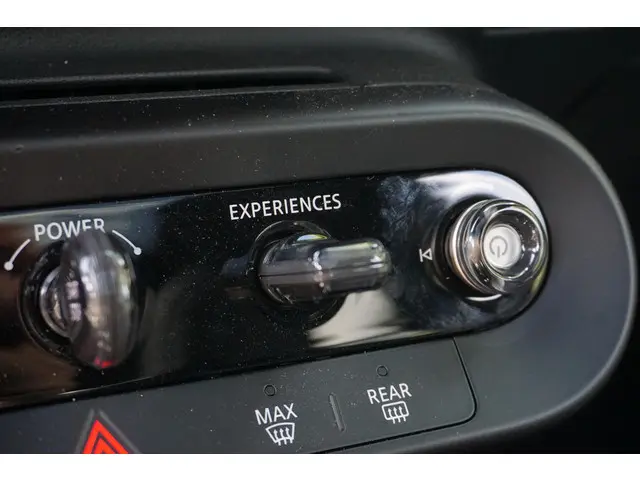 MINI 3-Deurs Cooper E 2025 Elektrisch 19