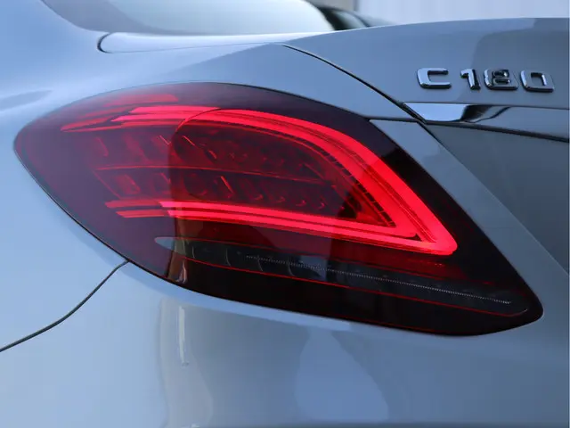 Mercedes-Benz C-Klasse 180 Avantgarde 2020 Benzine 12