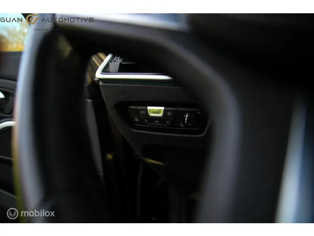 BMW 3 Serie Touring 320i | NAP | M sport | 2023 Benzine 24