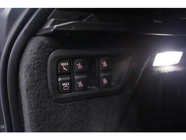 BMW X7 xDrive40i M Sport 2022 Benzine 54