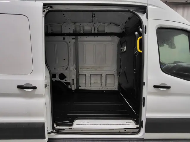 Ford Transit 2.0TDCI 130pk L2/H3 Euro 6! 2017 Diesel 6