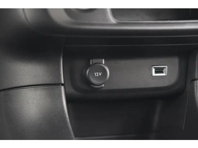 Citroën C3 PureTech 82 Shine 2023 Benzine 42