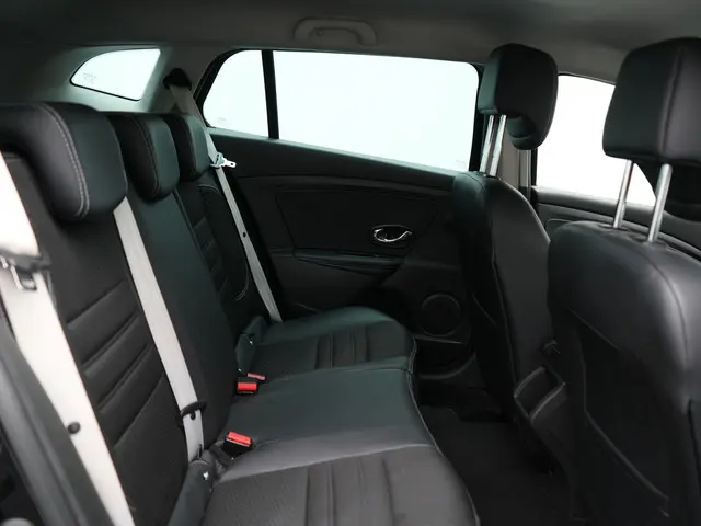 Renault Mégane Estate 1.2 TCe BOSE 116pk 2016 Benzine 6