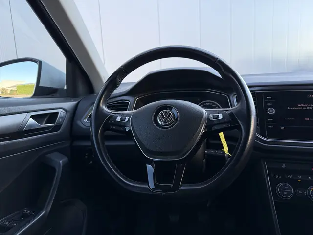 Volkswagen T-Roc 1.5 TSI 150pk Sport 2018 Benzine 16