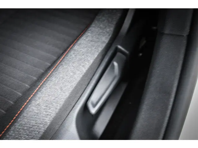 Peugeot 208 1.2 PureTech Active Pack 2022 Benzine 16