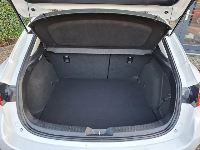 Mazda 3 2.0 GT-M 2016 Benzine 19