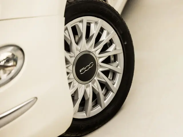 Fiat 500 1.0 Hybrid Dolcevita 2021 Benzine 25