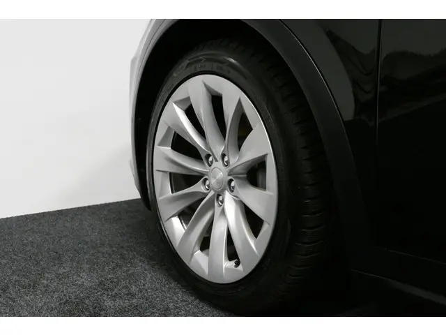 Tesla Model X Long Range 2019 Elektrisch 22