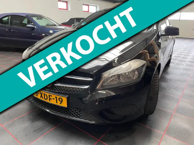 Mercedes-Benz A-Klasse 180 Ambition 2013 Benzine