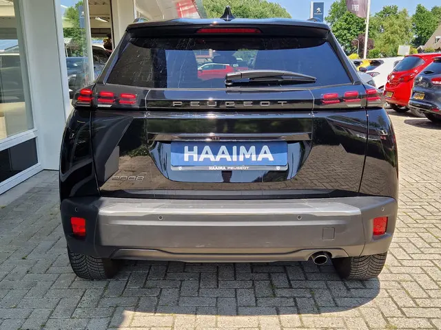 Peugeot 2008 1.2 Hybrid 136 Allure 2024 Hybride Benzine 5