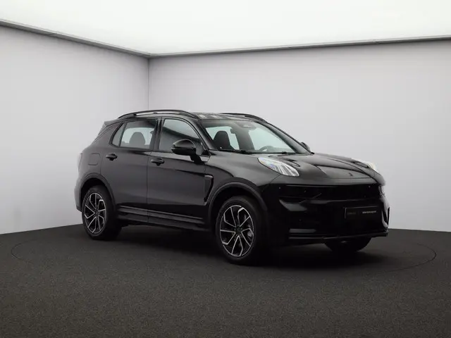 Lynk & Co 01 1.5 Core 2025 Hybride Benzine 13