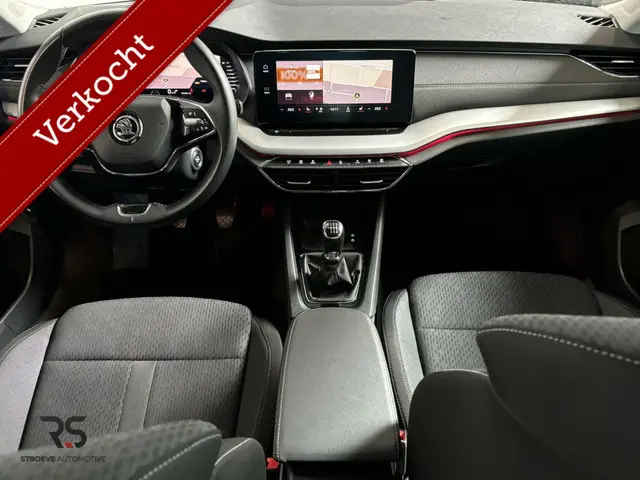 Škoda Octavia Combi Business Edition Plus 2022 Benzine 43