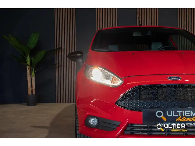 Ford Fiesta 1.6 ST2 2013 Benzine 18