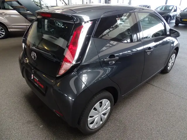 Toyota Aygo 1.0 VVT-i x-fun 2018 Benzine 7