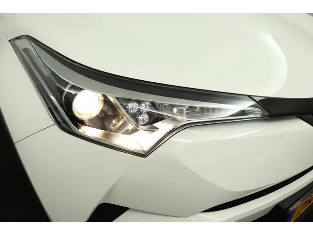 Toyota C-HR 1.8 Hybrid Dynamic 2019 Hybride Benzine 61