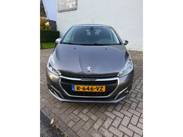 Peugeot 208 1.2 PureTech Allure 2019 Benzine 8