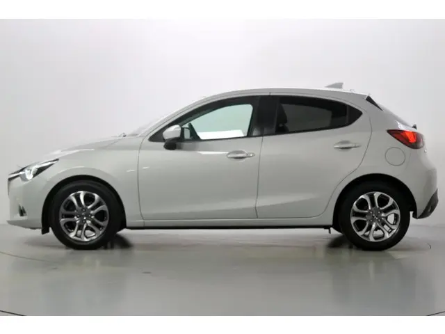 Mazda 2 1.5 90pk Automaat GT-M 2019 Benzine 14
