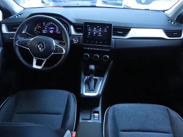 Renault Captur 1.3 TCe 140 Techno 2023 Benzine 3