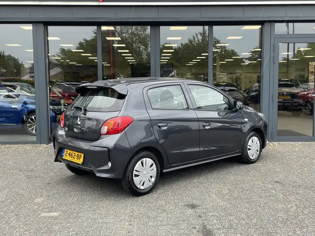 Mitsubishi Space Star 1.2 Connect+ 2024 Benzine 2