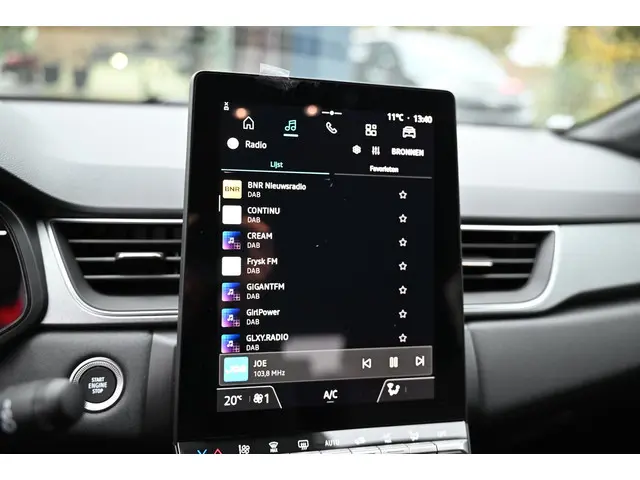 Renault Captur 1.3 mild hybrid 160 techno 2025 Benzine 30