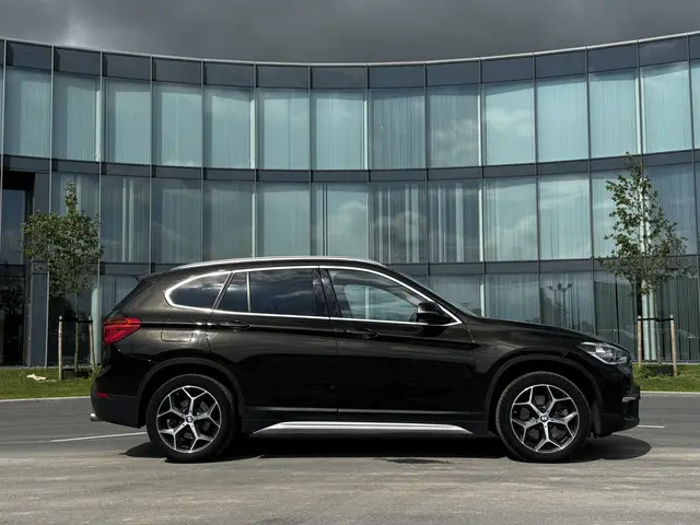 BMW X1 xDrive20i High Executive 2018 Benzine 5