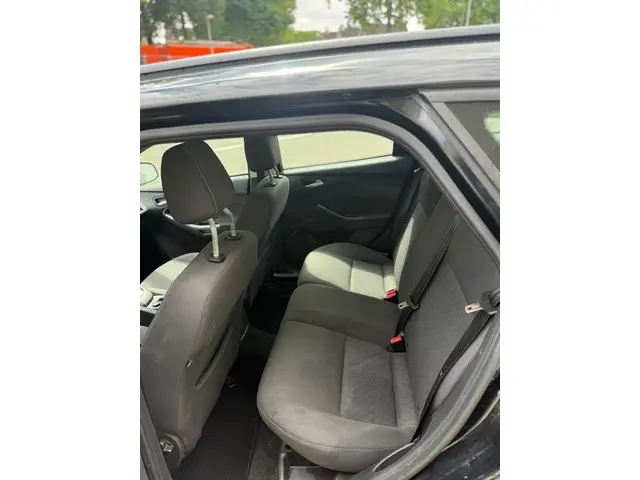 Ford Focus Wagon 1.0 EcoBoost Edition 2013 Benzine 12