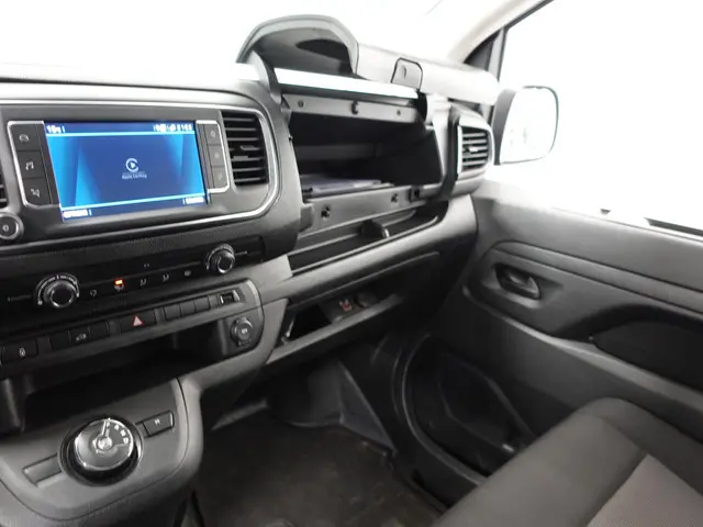 Peugeot Expert 2.0 BlueHDI 145PK L3 Automaat 2023 Diesel 18