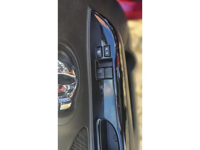 Nissan Micra 1.2 Connect Edition N-TEC 2017 Benzine 19