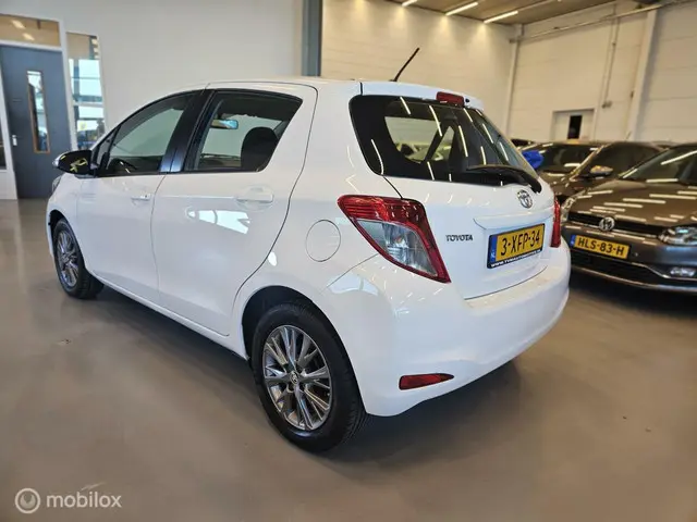 Toyota Yaris 2